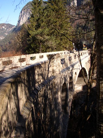 WEISSACHKLAMM > Hohe Brücke