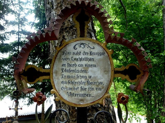 Friedhofsmuseum oder Lustiger Friedhof Tirol Schoener Reisen