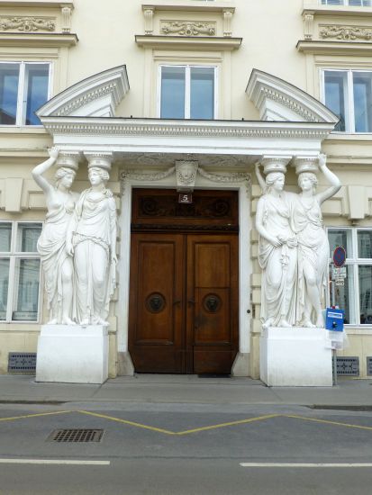 A:Wien>Palais Pallavicini>Portal