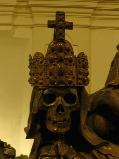 A:Wien>Kaisergruft>Karlsgruft>Sarg von Karl IV.>Totenkopf