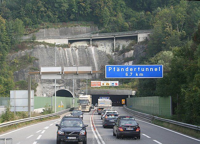 PFÄNDERTUNNEL > Südliche Tunnelausfahrt