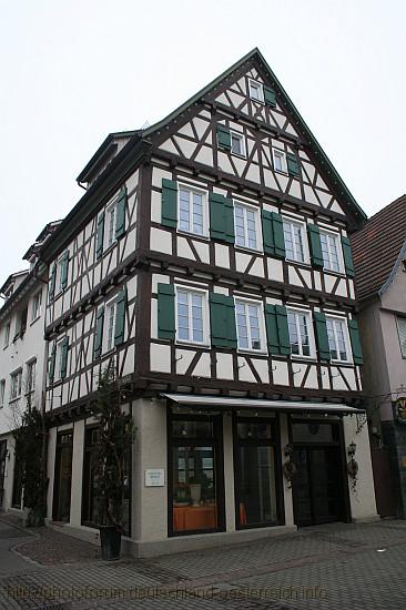 KIRCHHEIM UNTER TECK > Widerholtplatz - Haus