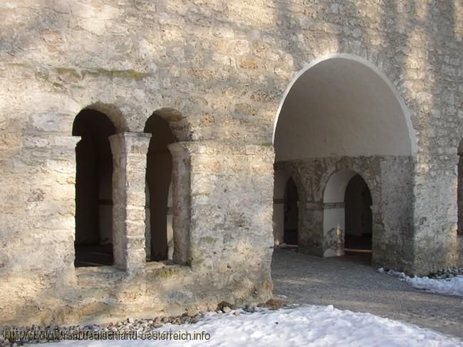 CHIEMSEE > Winter > Fraueninsel > Karolingische Torhalle