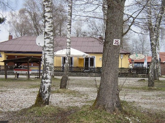 CHIEMSEE > Camping Harras > Stellplatz am Wasser