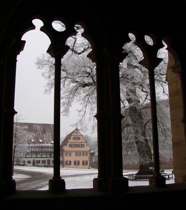 MAULBRONN > Kloster >  Blick zum Marstall
