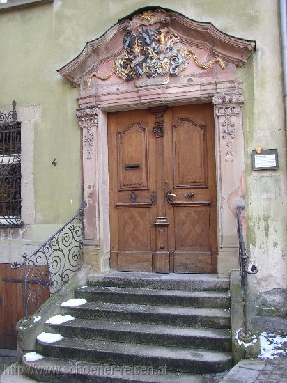 SCHWÄBISCH HALL > Marktplatz >Barocker Hauseingang