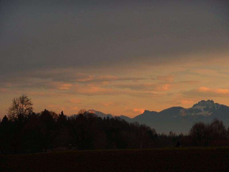 bei Bad Aibling, die Sonne verschwindet