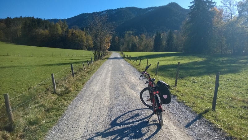 Auffahrt zur Lenggrieser Hütte