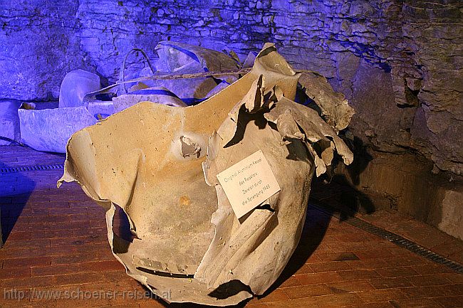 HAIGERLOCH > Atomkeller-Museum - Zerstörter Aluminiumkessel