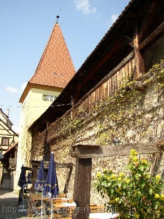 BERCHING >Stadtmauer