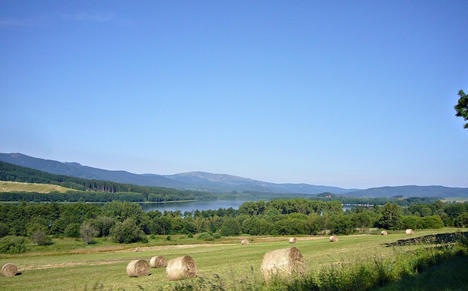 Die Seenlandschaft um Trobon 6