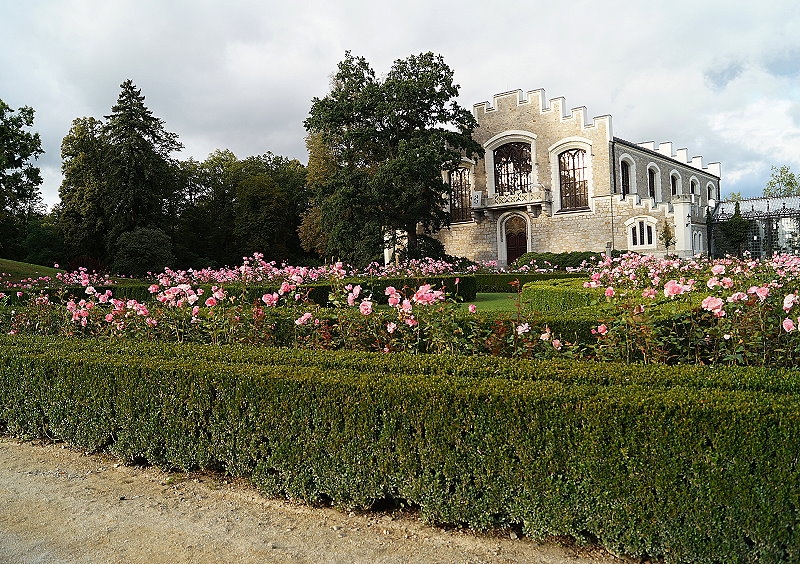 Hluboka nad Vltavou > Schloss Holuboka