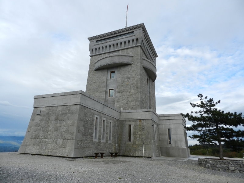 Cerje nahe Lokvica > Monument