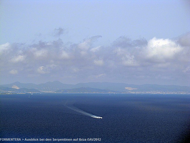 EL MIRADOR > Ausblick bei den Serpentinen > Inselblick L-M-R-Rx 7