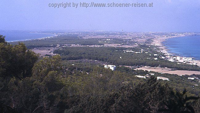 EL MIRADOR > Ausblick bei den Serpentinen > Ausblick über die Insel nach Westen