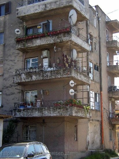 SHKODRA > Wohnblock