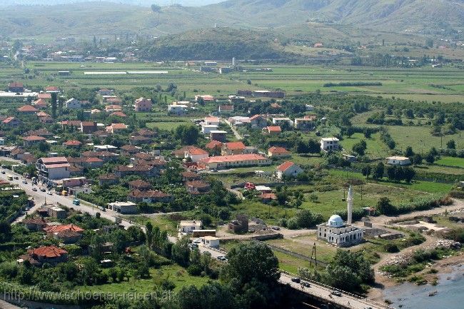 SHKODRA > Straße nach Tirana