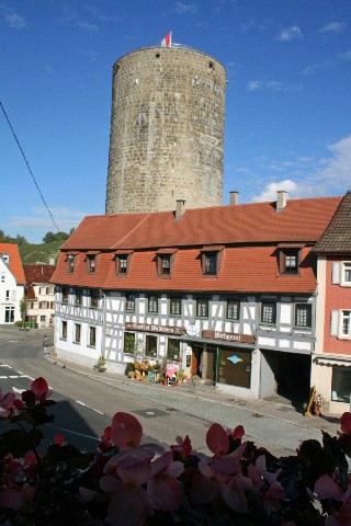 BESIGHEIM > Waldhornturm