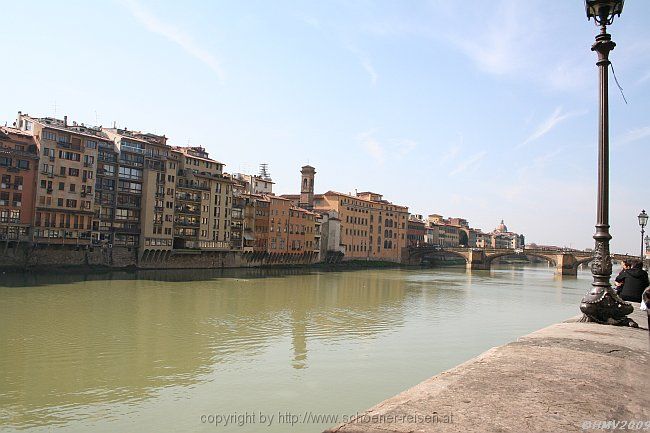 FIRENZE > Arnoufer > Lungarno Acciaioli (westlich der Ponte Vecchio)