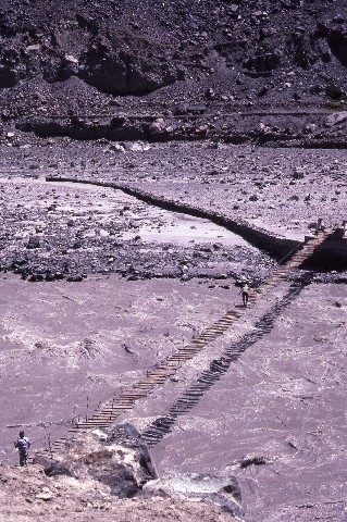 NORDPAKISTAN > nach dem Shandurpass > Brücke