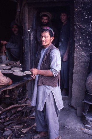 NORDPAKISTAN > Chitral > Bäcker > Chapati