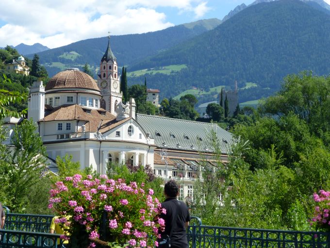 Meran009>Kurhaus hinter der Passer