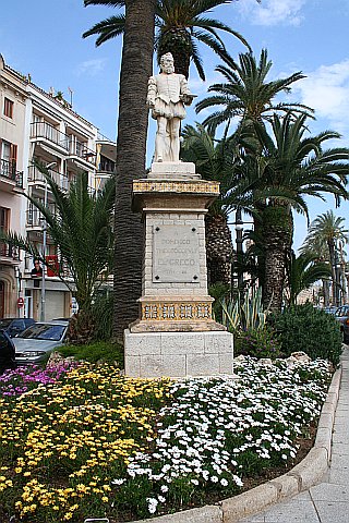 SITGES > Denkmal El Greco an der Uferstraße