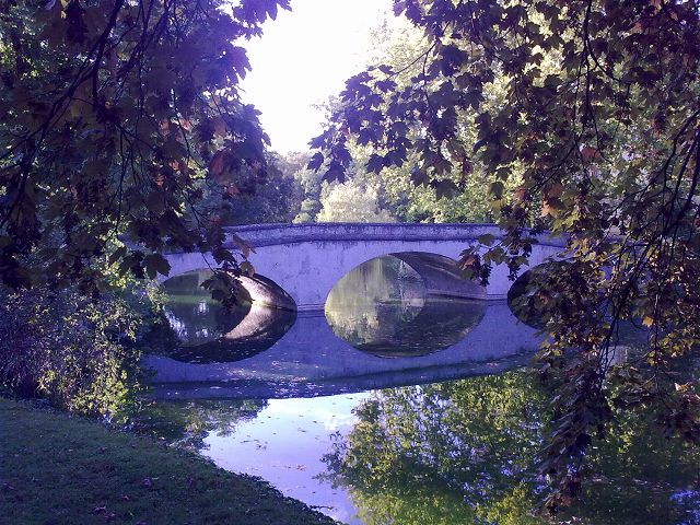 Niederösterreich > EBREICHSDORF > Schlossbrücke