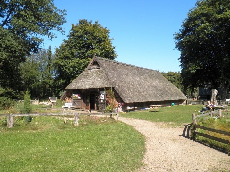 025-3 Schafstall und Informationszentrum Fischbeker Heide