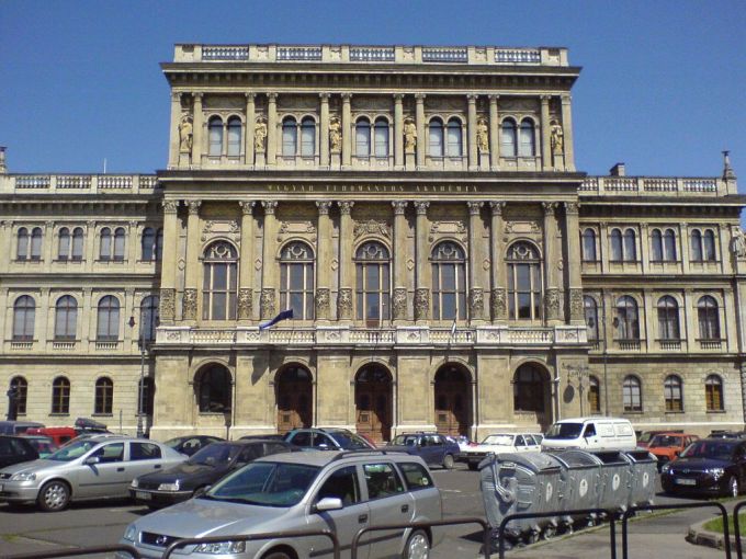 H:Budapest>Denkmalrundgang3>Akademie der Wissenschaften