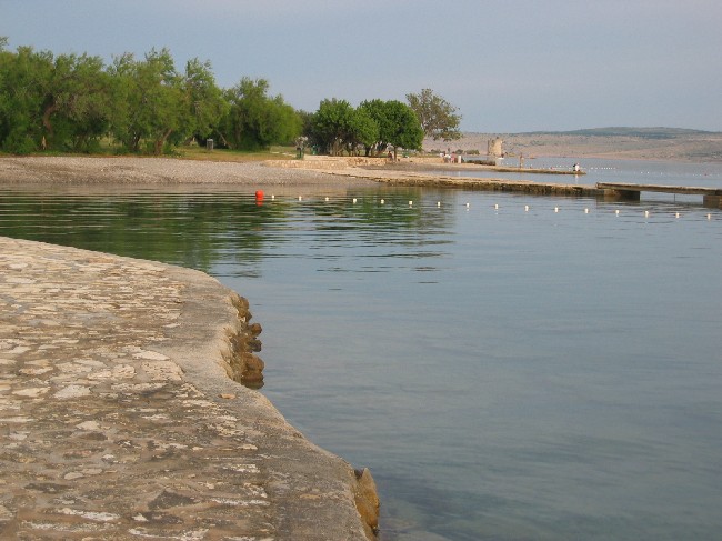 Starigrad-Paklenica > Autocamp > Badestrand