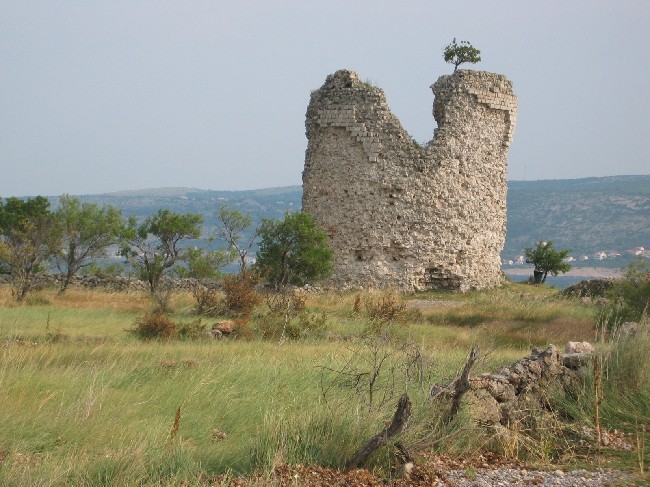 Paklenica > Festungsruine