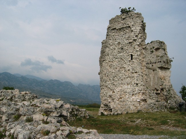 Paklenica > Festungsruine