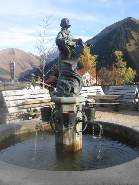 Tirol  BERWANG  Jakobsbrunnen am Jakobsweg