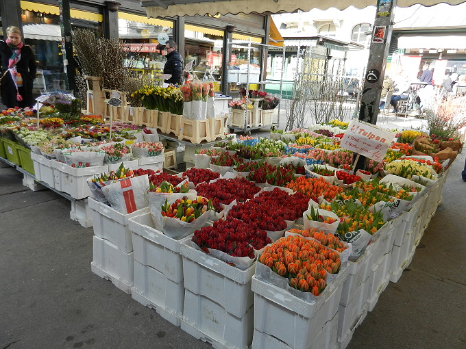 Am Naschmarkt