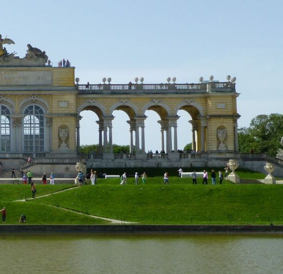 A:Wien>Schönbrunn>Gloriette3 rechts