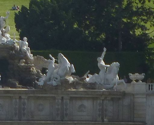 A:Wien>Schönbrunn>Neptunbrunnen rechts