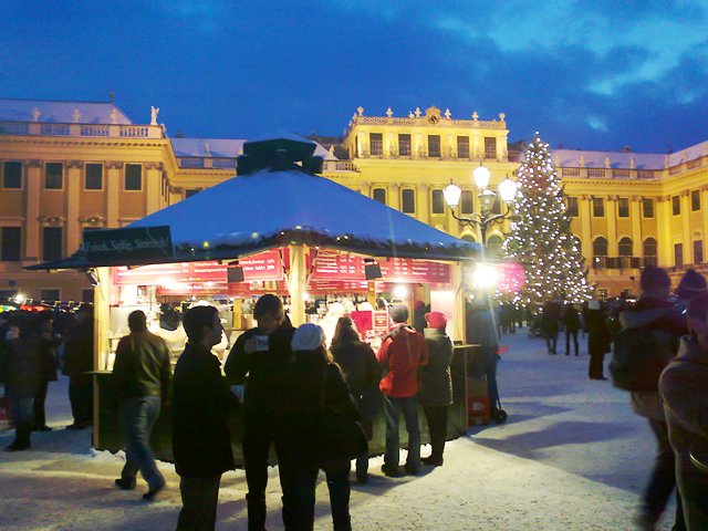 Schloss_Schoenbrunn > Adventmarkt