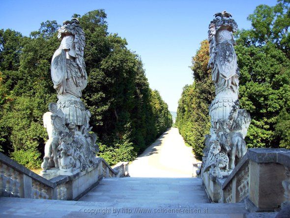 Schonbrunn Schlosspark 2