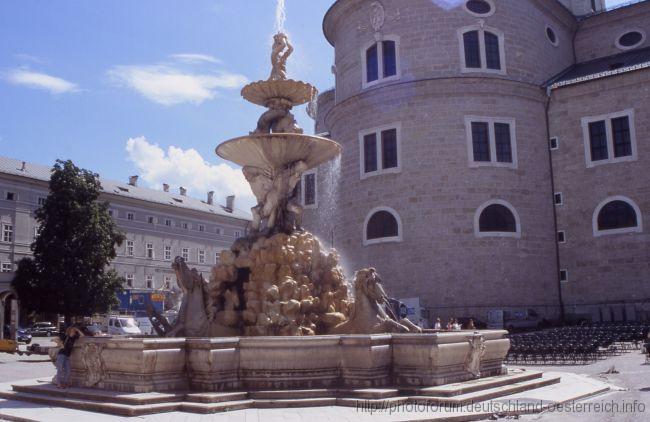 SALZBURG > Hofbrunnen