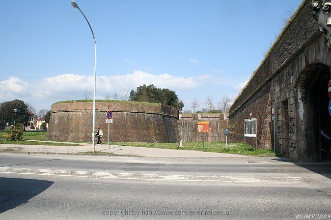 LUCCA > Stadtmauer > Bastion S Donato und Porta San Anna