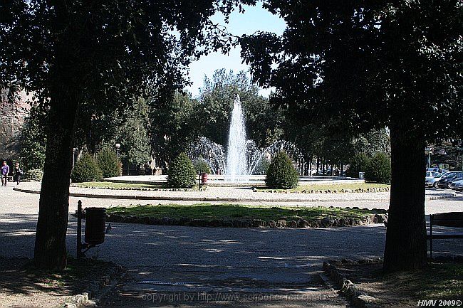 SIENA > Viale Vittorio Veneto > Brunnen