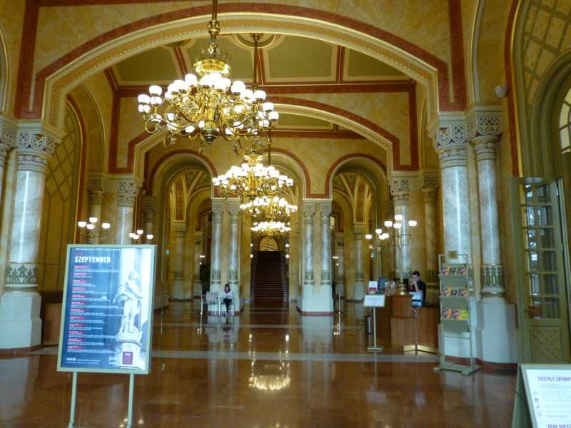 H:Budapest>Vigadó>Foyer