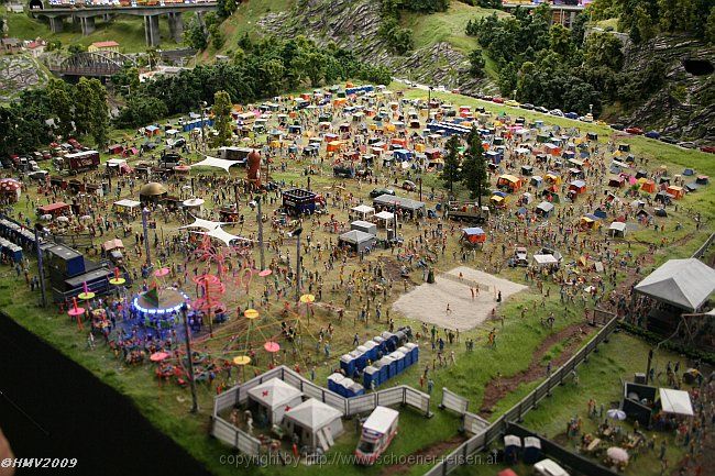 HAMBURG-SPEICHERSTADT > Miniatur Wunderland > Schweiz > DJ Bobo OpenAir Konzert Campingplatz