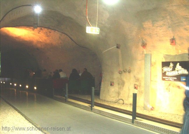 GRAZ > Schlossberg im Inneren > Grottenbahn