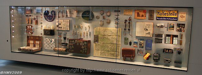 STUTTGART > Mercedes Benz Museum > M2 C1 > Galerie der Reisen