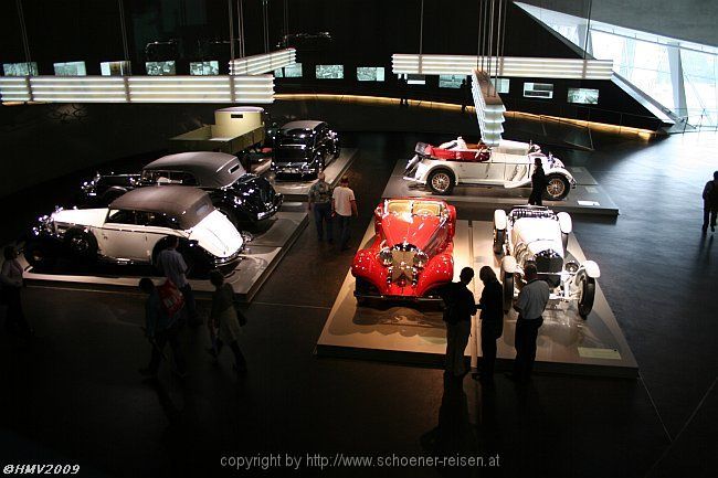STUTTGART > Mercedes Benz Museum > M3