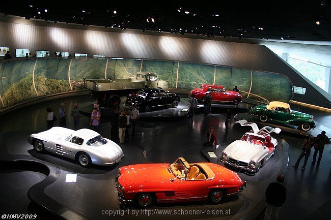 STUTTGART > Mercedes Benz Museum > M4