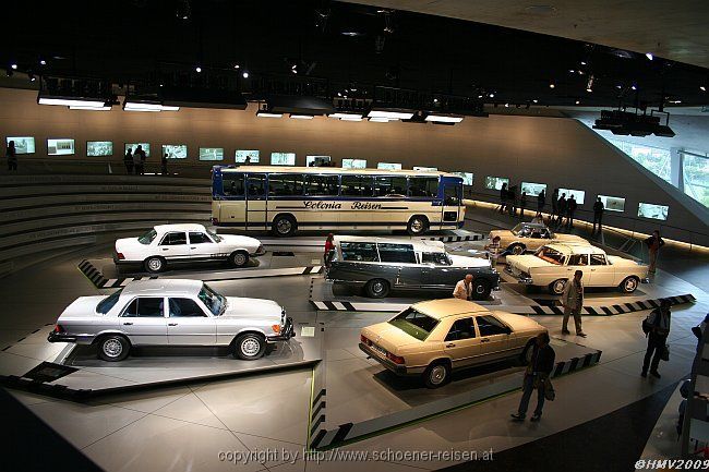 STUTTGART > Mercedes Benz Museum > M5