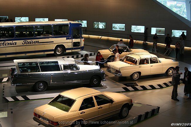 STUTTGART > Mercedes Benz Museum > M5